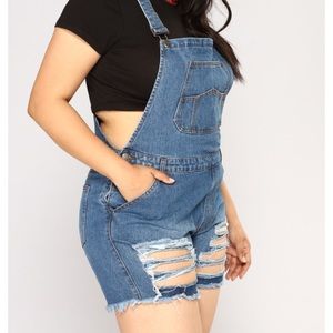FASHION NOVA SHORT OVERALLS